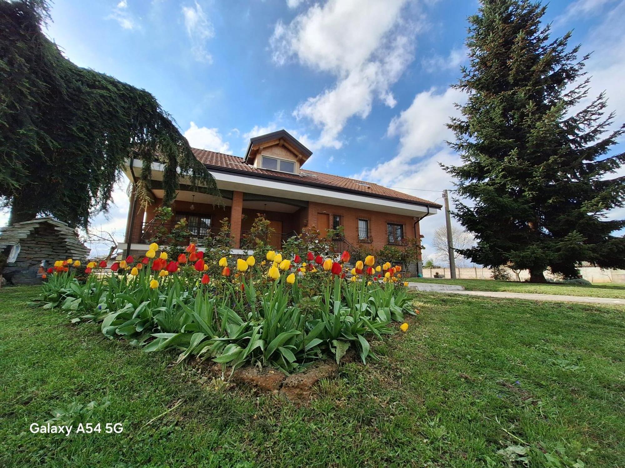 Вилла Casa Matilde Лейни Экстерьер фото