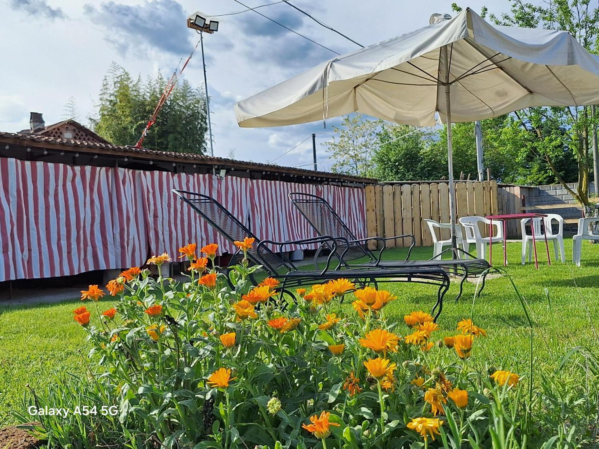 Вилла Casa Matilde Лейни Экстерьер фото