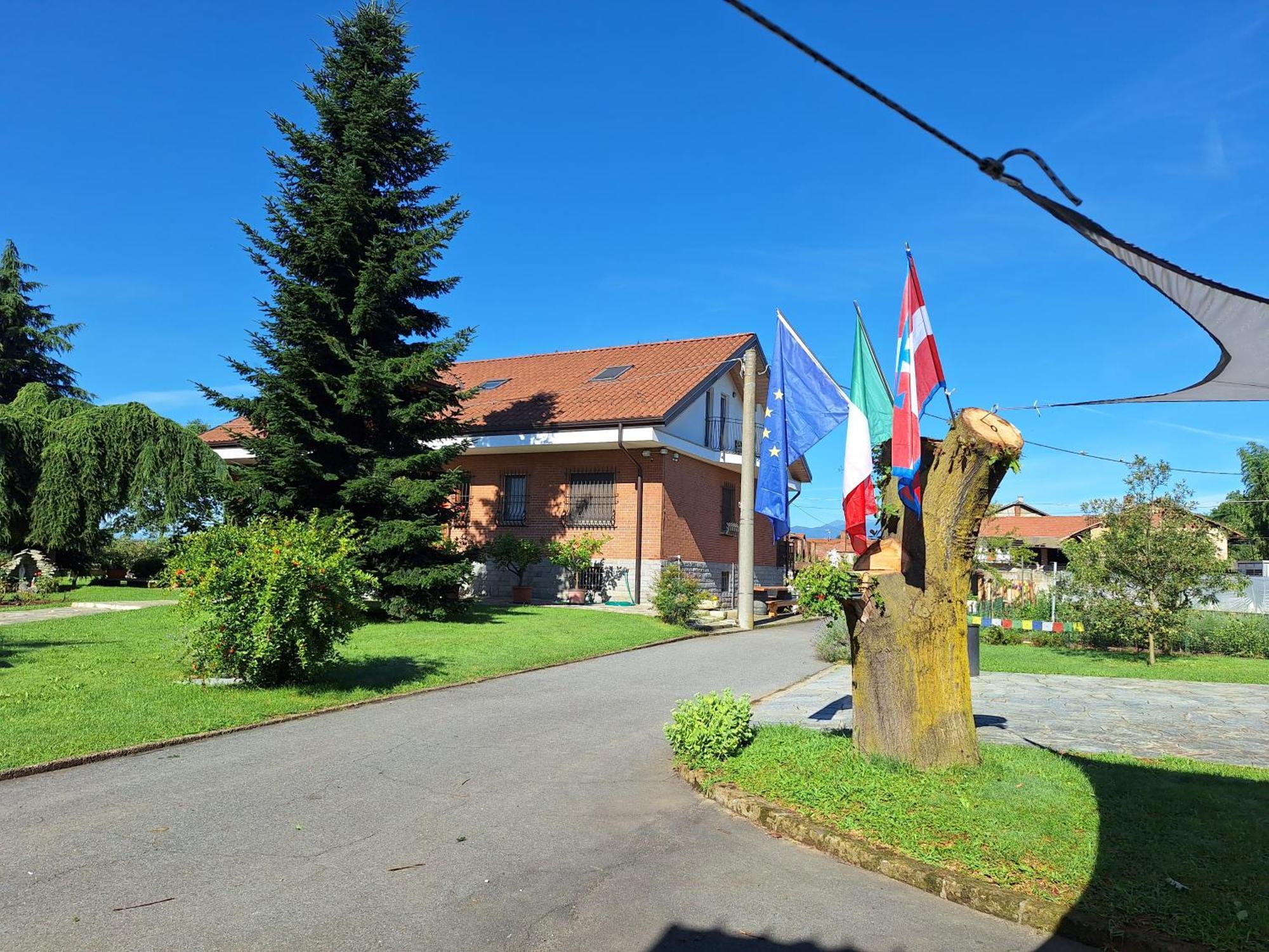 Вилла Casa Matilde Лейни Экстерьер фото