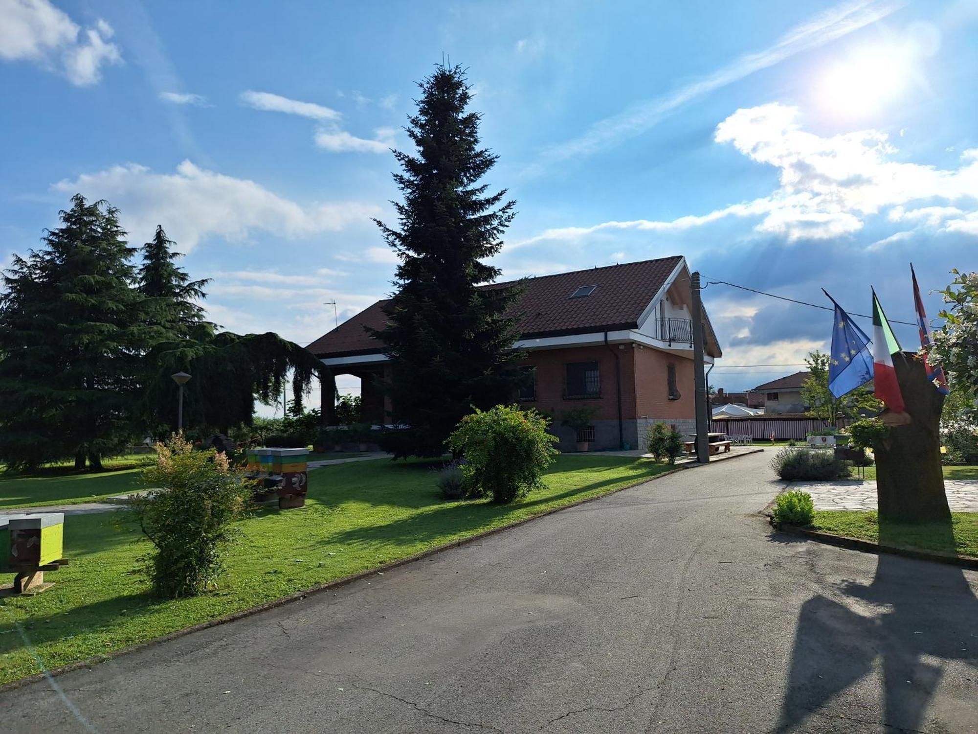 Вилла Casa Matilde Лейни Экстерьер фото